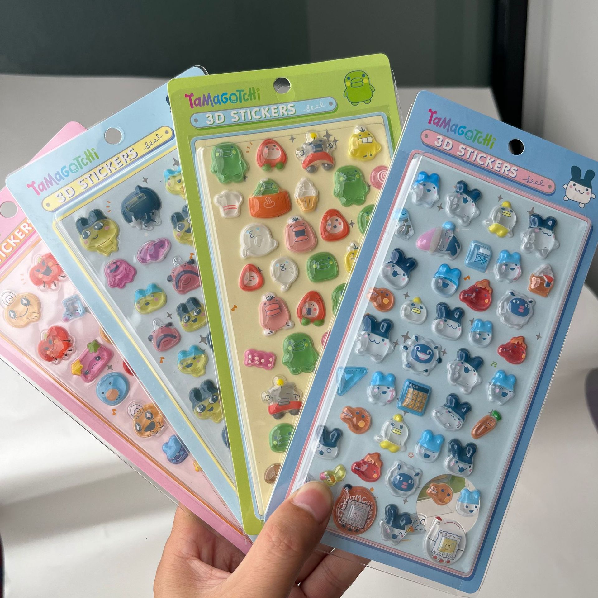 Laptop Accessories Toy - かわいいたまごっち 3D ふわふわステッカーレトロデジタルペットエンボスデカール透明バブル電話ラップトップ装飾ミニかわいいギフトファン