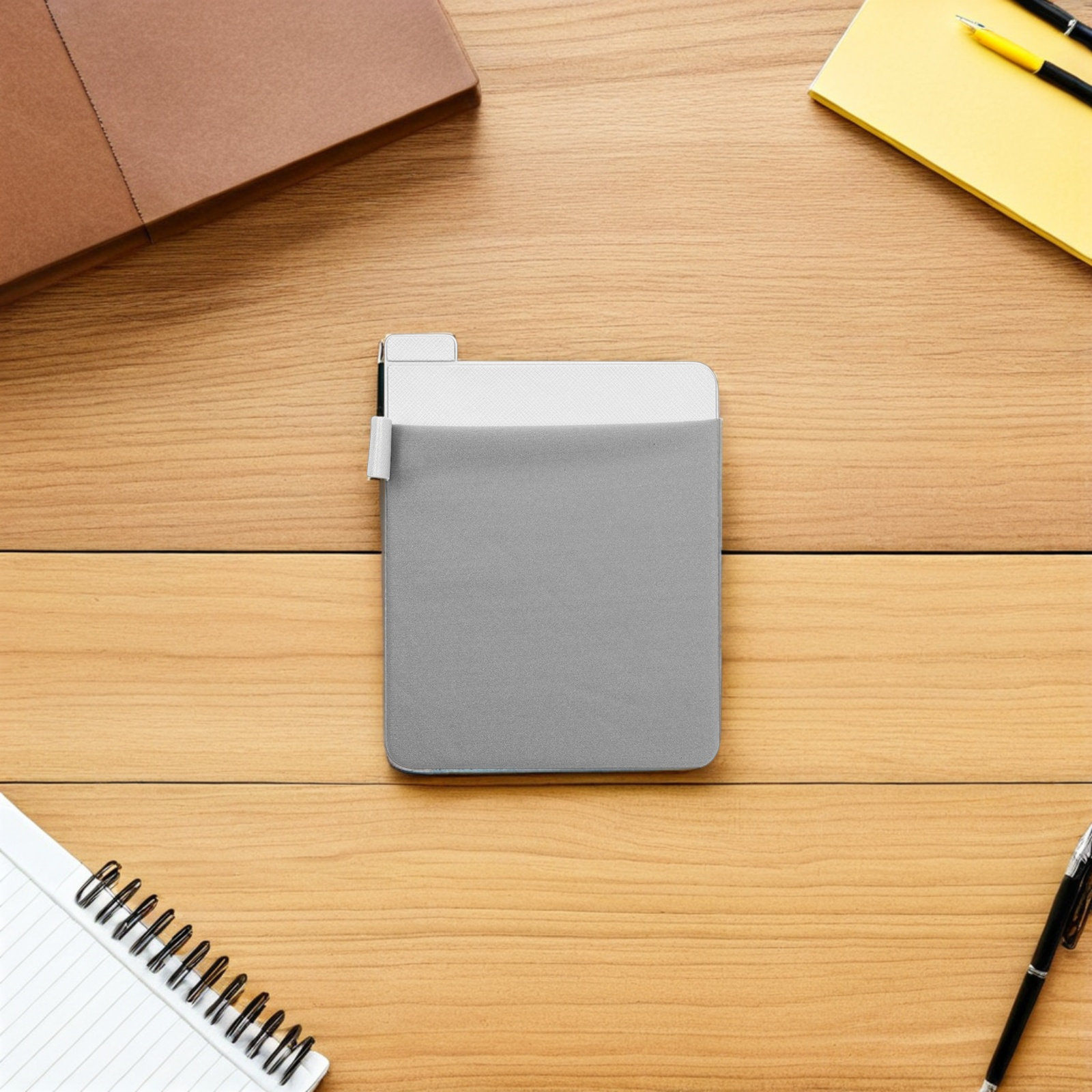 自己粘着式マウス収納バッグ、伸縮性のあるノートパソコン用マウ - Laptop Accessories Officeworks のレビューと価格