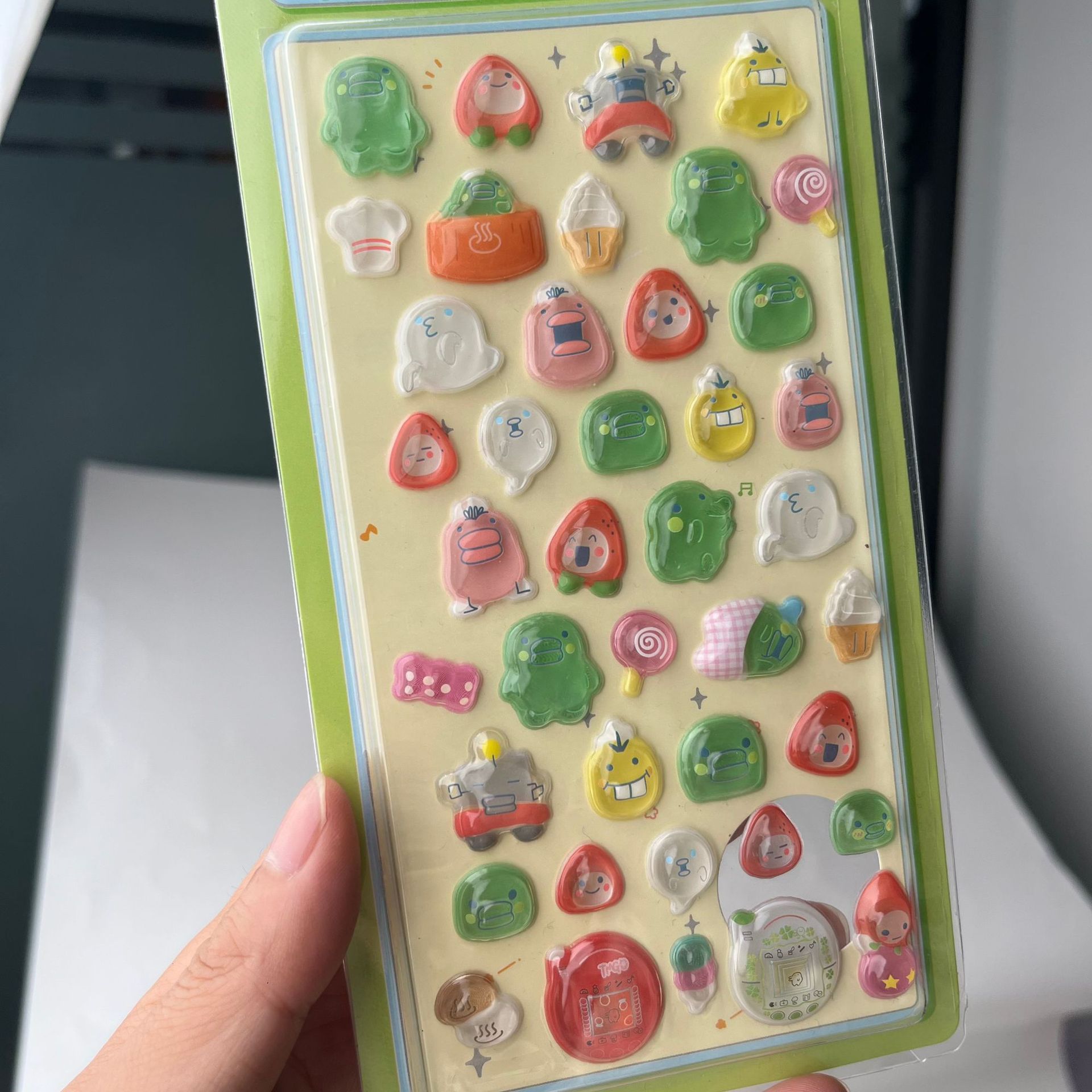 かわいいたまごっち 3D ふわふわステッカーレトロデジタルペ - Laptop Accessories Toy のレビューと価格